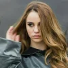 Стикер 54 Марьяна Ро Еще