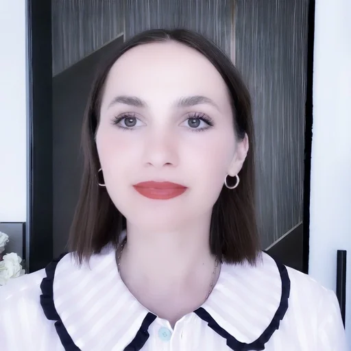 ☕️ Стикер «Maude Apatow» для Telegram