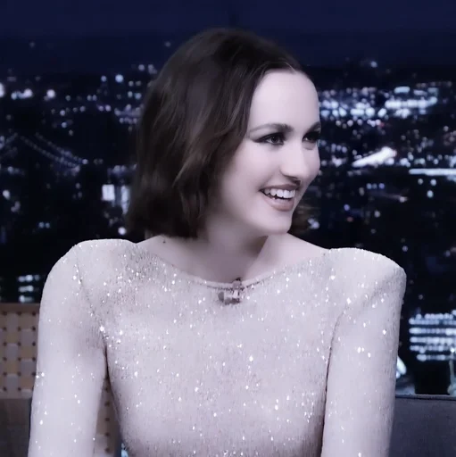 ☕️ Стикер «Maude Apatow» для Telegram