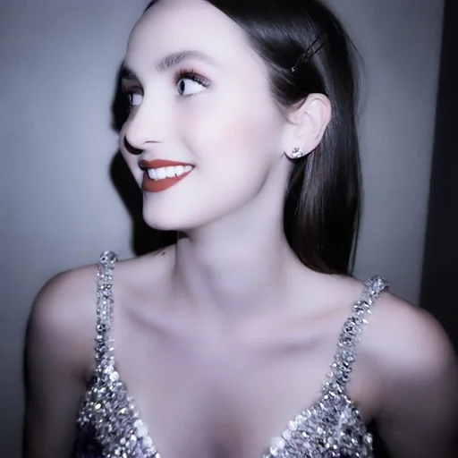 ☕️ Стикер «Maude Apatow» для Telegram