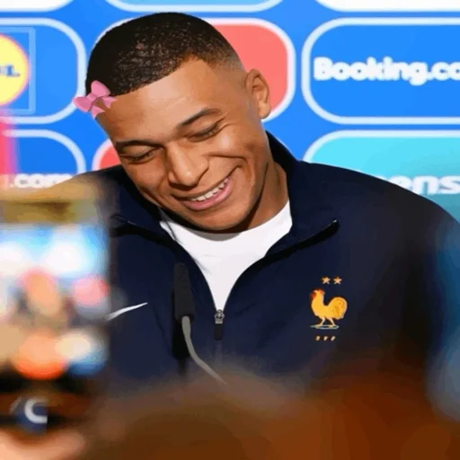 🐢 Стикер «Kylian Mbappe» для Telegram
