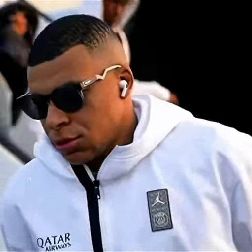 🐢 Стикер «Mbappé» для Telegram