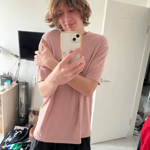 🥰 Стикер «медведь наш батя» для Telegram