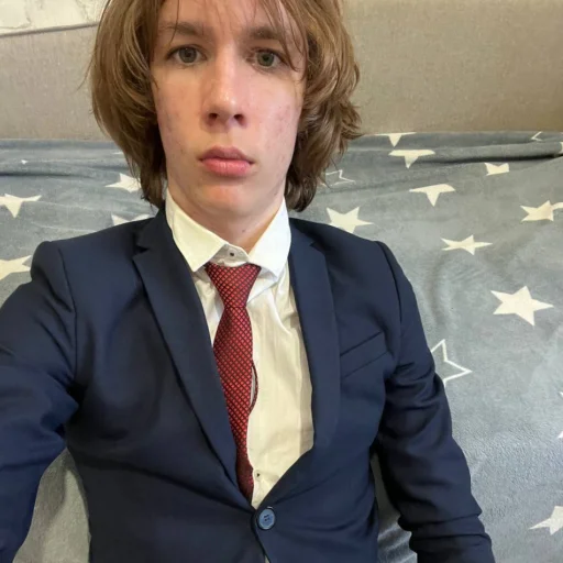 🤵‍♂ Стикер «медведь наш батя» для Telegram