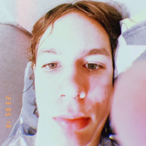 😘 Стикер «медведь наш батя» для Telegram