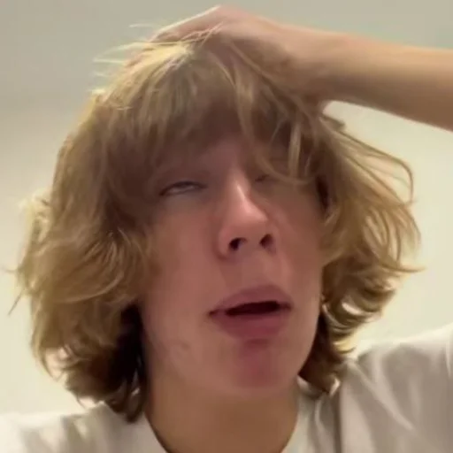 🥵 Стикер «медведь наш батя» для Telegram