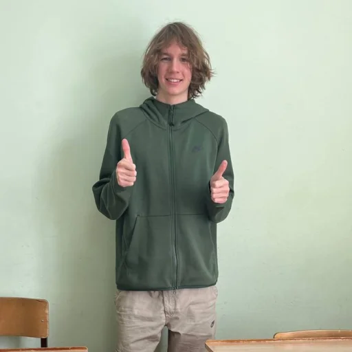 👍 Стикер «медведь наш батя» для Telegram