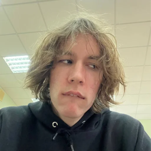 🥵 Стикер «медведь наш батя» для Telegram