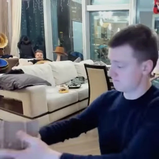 🙄 Стикер «MELLSTROY» для Telegram