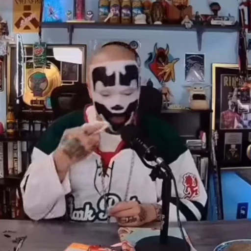 💋 Стикер «Juggalo stickers» для Telegram