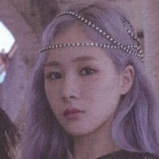👑 Стикер «Mia from EVERGLOW» для Telegram