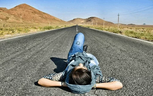 😚 Стикер «Мы крутые друзья» для Telegram