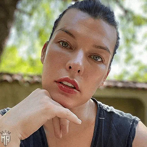 🤔 Стикер «Mila Jovovich» для Telegram