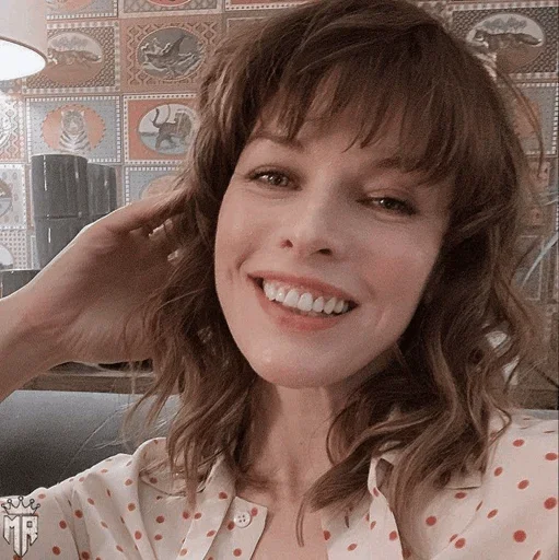 😁 Стикер «Mila Jovovich» для Telegram