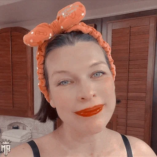 😜 Стикер «Mila Jovovich» для Telegram