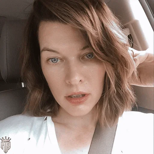 ☝️ Стикер «Mila Jovovich» для Telegram