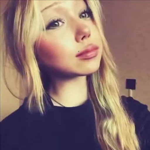 🤩 Стикер «Milana Siniavskyte» для Telegram