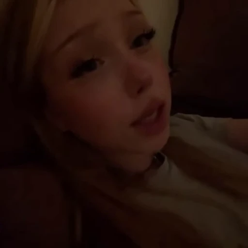 🤩 Стикер «Milana Siniavskyte» для Telegram