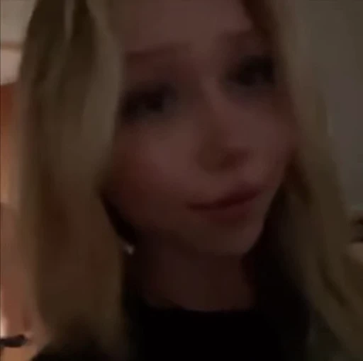 🤩 Стикер «Milana Siniavskyte» для Telegram