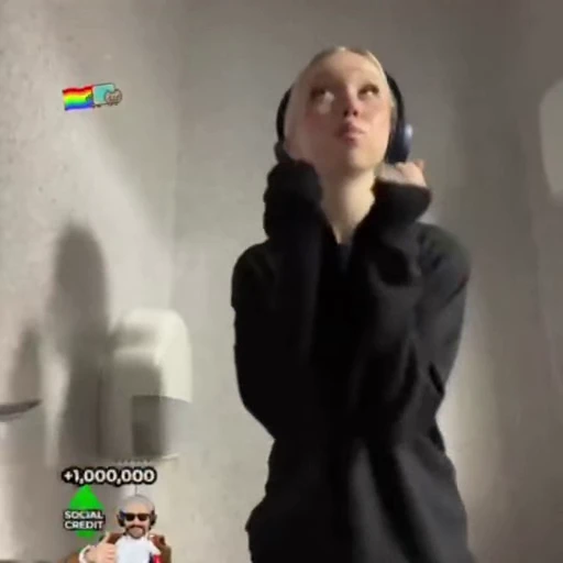 🤩 Стикер «Milana Siniavskyte» для Telegram