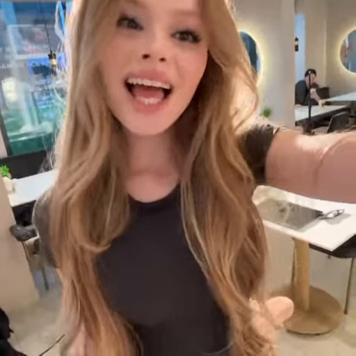 😆 Стикер «Milana Star» для Telegram
