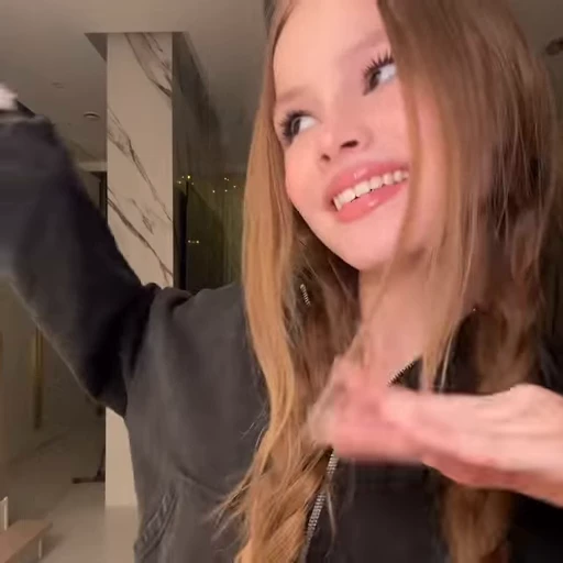 🤏 Стикер «Milana Star» для Telegram