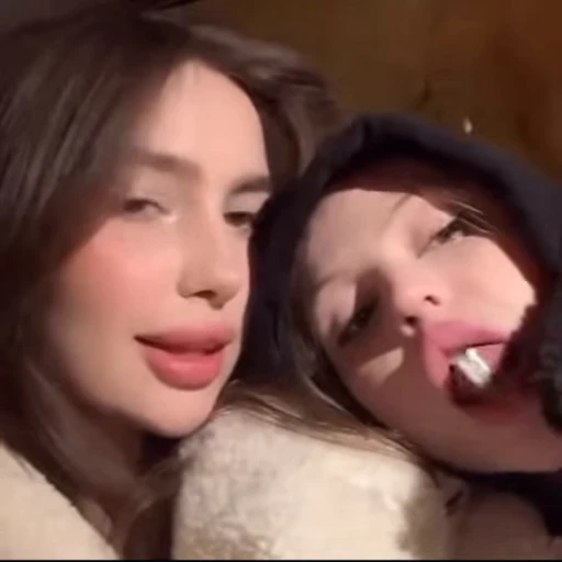 😏 Стикер «Стримерши» для Telegram