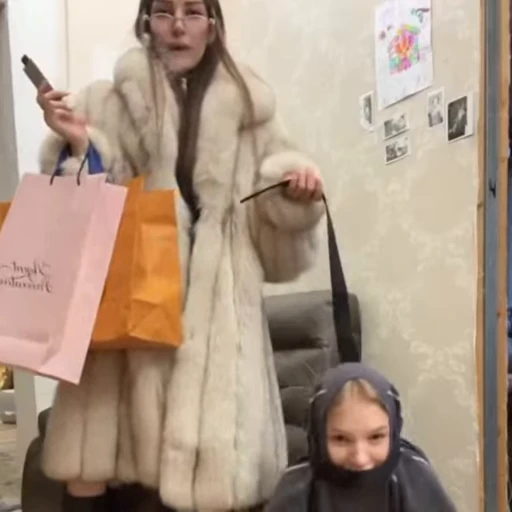 😝 Стикер «Стримерши» для Telegram