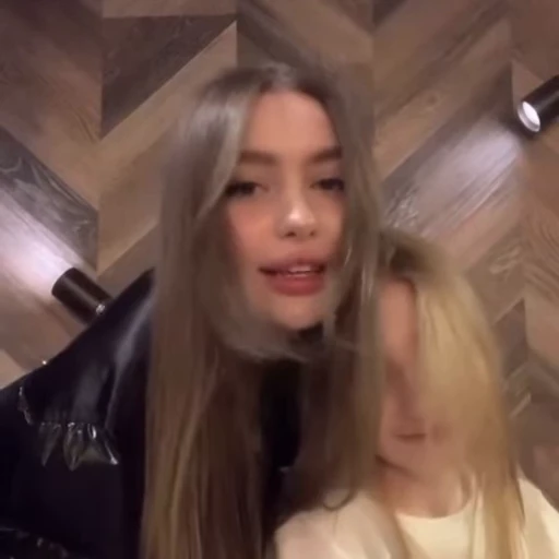 🤠 Стикер «Стримерши» для Telegram