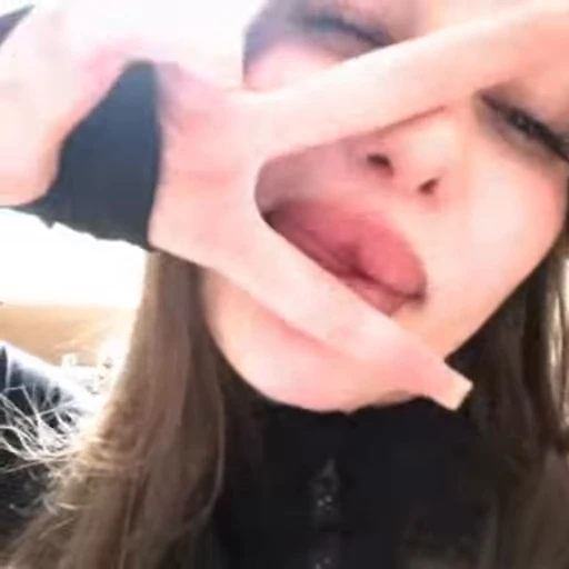 ✌️ Стикер «Стримерши» для Telegram