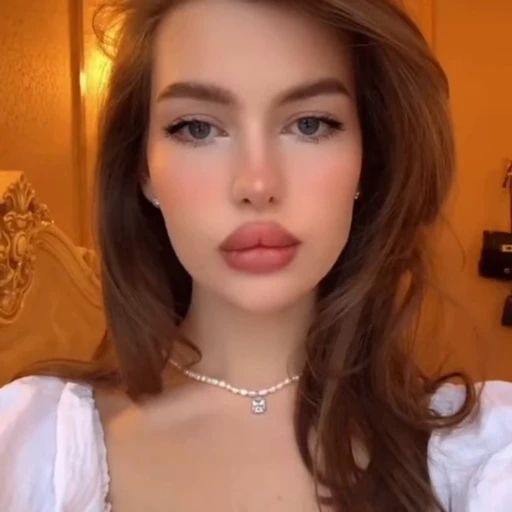 👑 Стикер «Стримерши» для Telegram