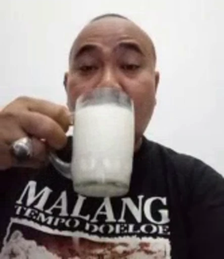 🥛 Стикер «Milk» для Telegram