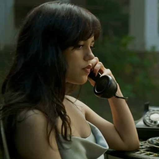 🤩 Стикер «Millers Girl» для Telegram