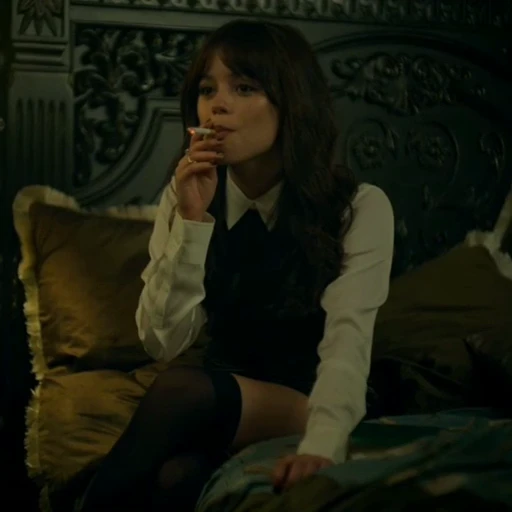 🤩 Стикер «Millers Girl» для Telegram
