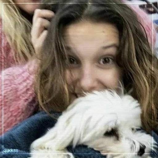 😆 Стикер «Millie Bob» для Telegram