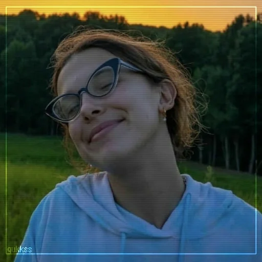 ☺️ Стикер «Millie Bob» для Telegram
