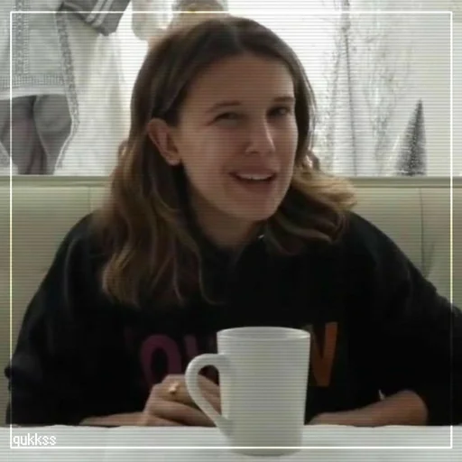 😉 Стикер «Millie Bob» для Telegram