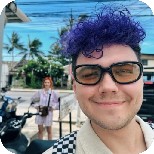 🙂 Стикер «Милс Кел» для Telegram