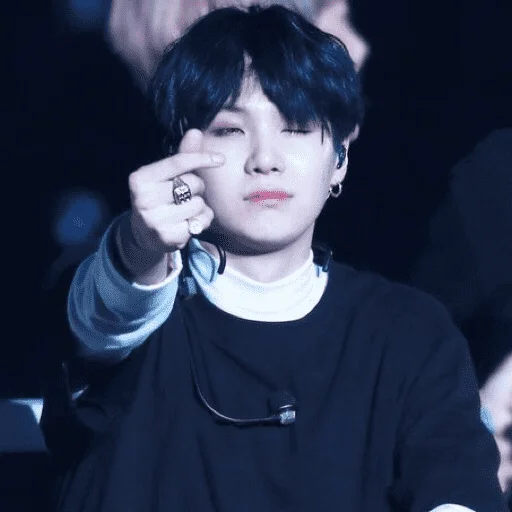😍 Стикер «MinSUGA» для Telegram