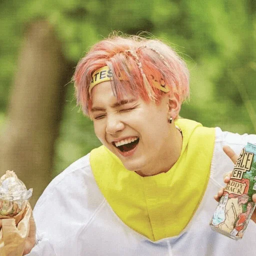 😄 Стикер «MinSUGA» для Telegram