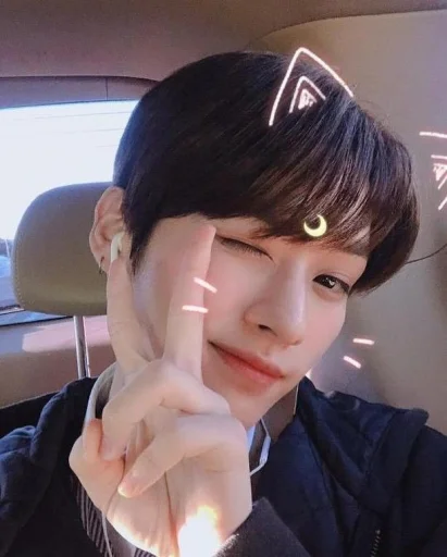 💫 Стикер «minhoee» для Telegram