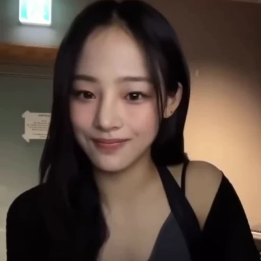 🥰 Стикер «MINJI» для Telegram