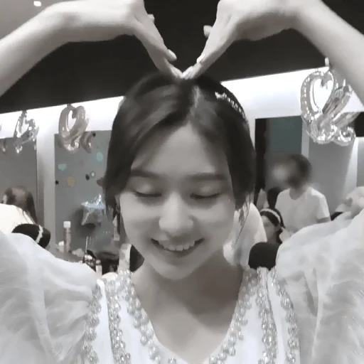 🦷 Стикер «۰. ݁⸙ minju ִֶָ» для Telegram