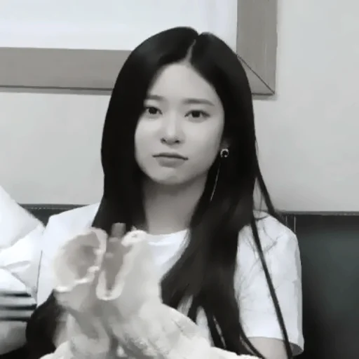 🦷 Стикер «۰. ݁⸙ minju ִֶָ» для Telegram