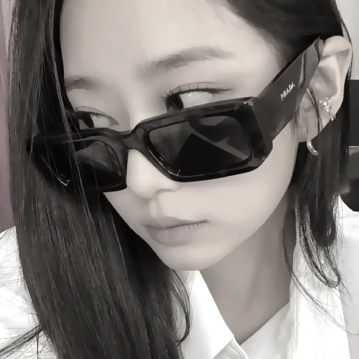 🦷 Стикер «۰. ݁⸙ minju ִֶָ» для Telegram