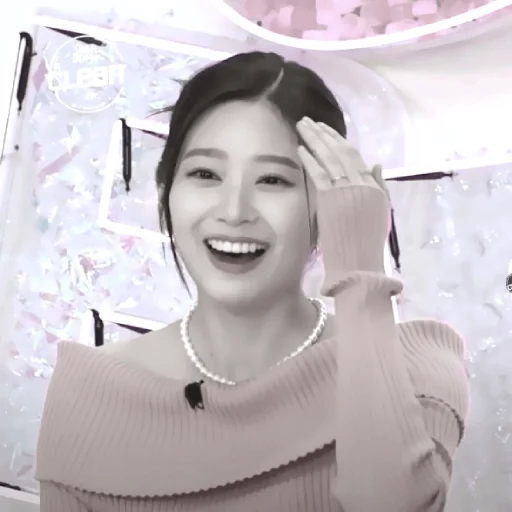 🦷 Стикер «۰. ݁⸙ minju ִֶָ» для Telegram