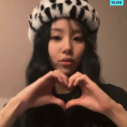 🌥️ Стикер «Chaeng» для Telegram