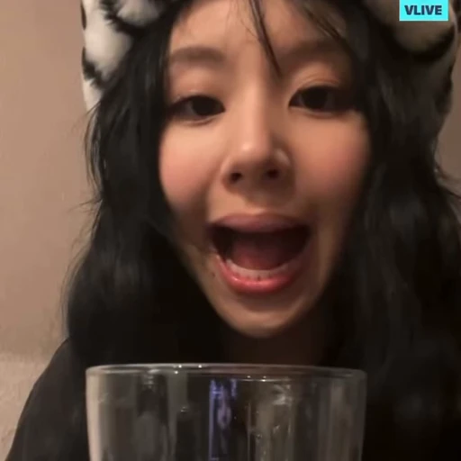 🌥️ Стикер «Chaeng» для Telegram