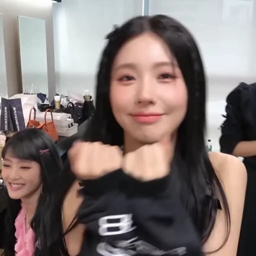 🪷 Стикер «miyeon» для Telegram