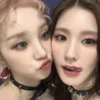 💝 Эмодзи «miyeon and yuqi» для Telegram